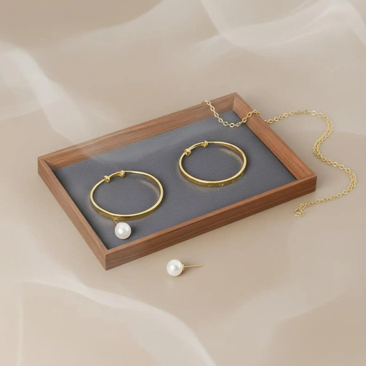 Wooden Jewellery Display Tray for Dresser & Vanity | Minimalist Walnut-Grain Organiser for Rings, Earrings & Necklaces | Grey or Beige, S or L