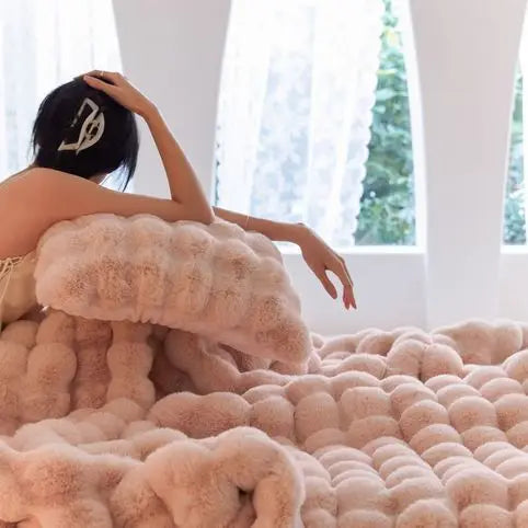 Faux Fur Bubble Throw Blanket for Bed & Sofa | Ultra-Soft Plush 3D Texture | Cozy Winter Bedroom Decor | 5 Sizes, 5 Colours