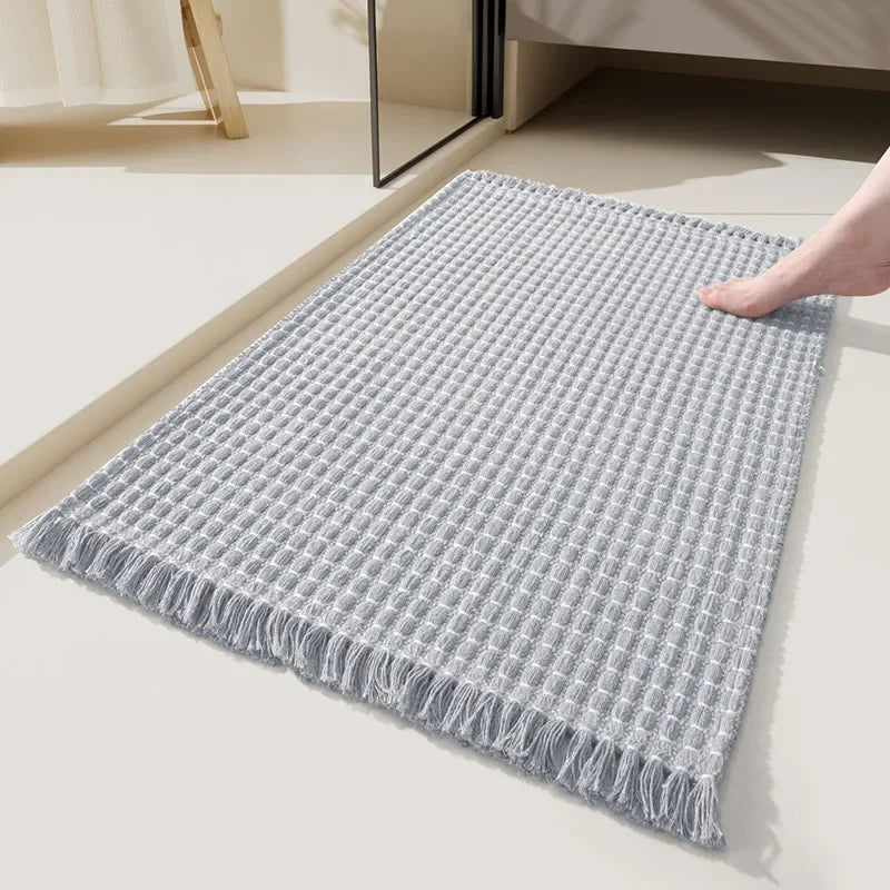 Woven Bath Mat with Tassels for Bathroom, Shower Room & Hallway | Soft Anti Slip Floor Mat | Minimalist Solid Colour Rug in Black, Beige or Grey