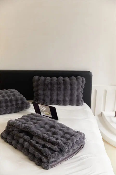 Faux Fur Bubble Throw Blanket for Bed & Sofa | Ultra-Soft Plush 3D Texture | Cozy Winter Bedroom Decor | 5 Sizes, 5 Colours